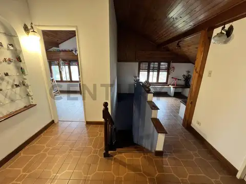 Casa en Venta con 4 cocheras