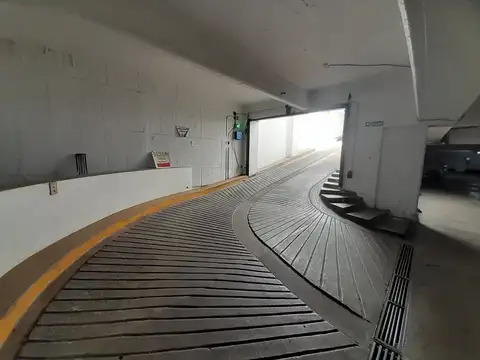 Cochera en Alquiler Cubierta