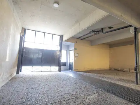 VENTA DE COCHERA EN PB EN EXCELENTE UBICACIÖN 