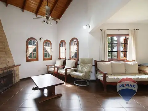 Casa 5 ambientes con 3 baños