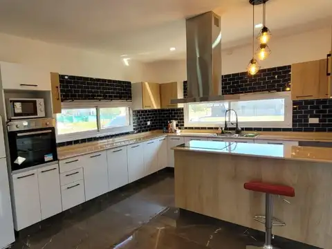 Casa en Venta al Oeste