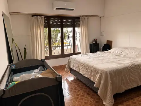 Casa en Venta con 6 cocheras