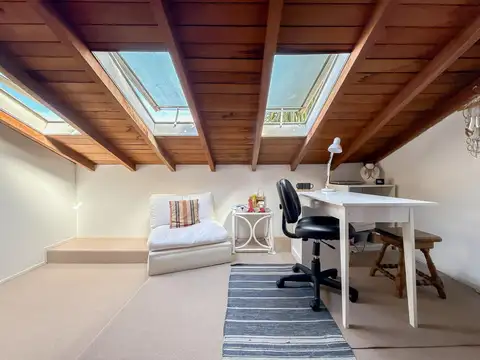 Depto Tipo Casa en Venta en Vicente Lopez Vias / Maipu, USD 275.000