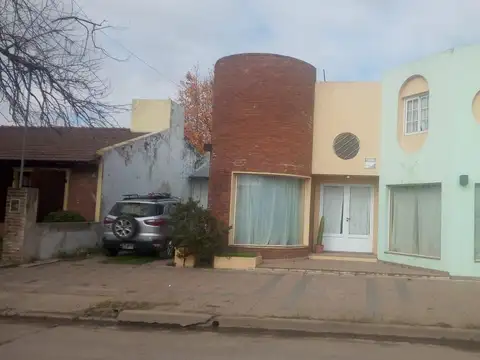 Casa en oportunidad, en venta, San Antonio de Areco