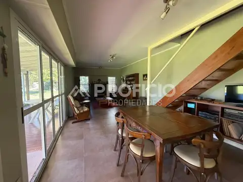 Casa en Venta con 3 cocheras