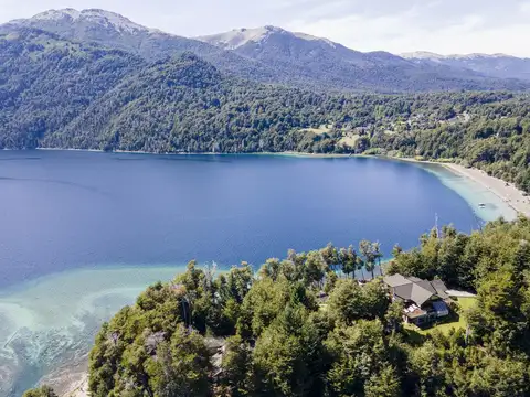 Dos Lagos, Villa la Angostura