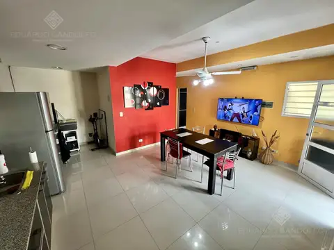 Depto Tipo Casa en Venta en Remedios de Escalada, USD 112.000