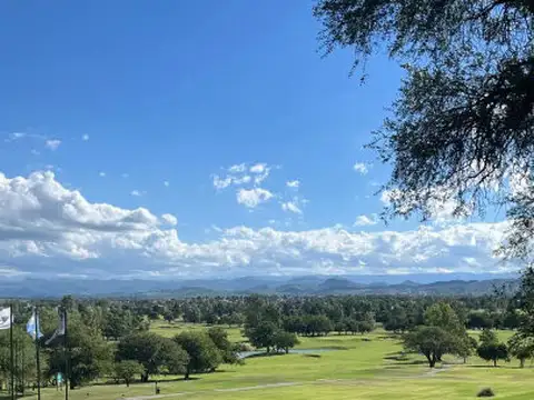 Lote esquina en venta 600 m² en country Valle del Golf, Malagueño