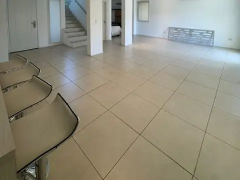 Casa de 6 ambientes en Los Lagos. Nordelta