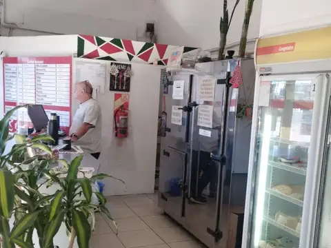 Fondo Comercio en Venta 46 años