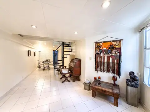 Depto Tipo Casa en Venta en Colegiales, USD 110.000