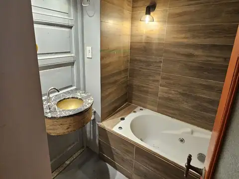 Depto Tipo Casa en Alquiler al Este