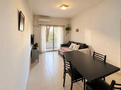 VENTA DEPTO 1 DORM. PLANTA BAJA AL FRENTE - PATIO Y COCHERA  - Calle 20 e/ 32 y 33 LA PLATA