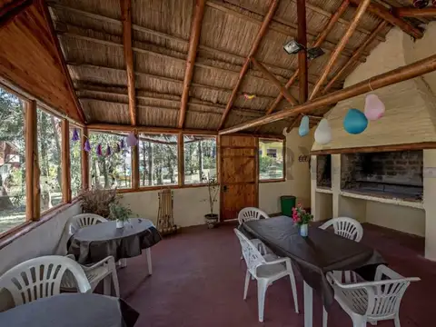 COMPLEJO DE CABAÑAS EMPLAZADO SOBRE 2 HECTAREAS