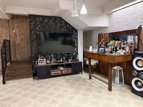 CASA 4 AMB BANFIELD PARQUE GARAGE PISCINA APTO CR