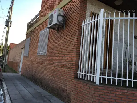 Casa en Venta en Banfield, USD 170.000