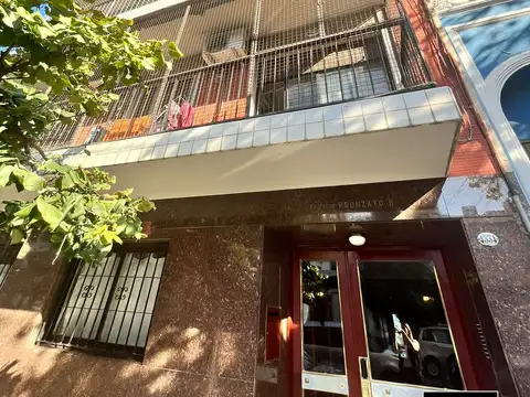 Departamento 2 ambientes muy bien ubicado.