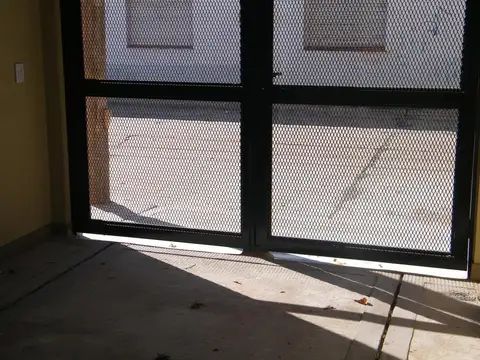 Depto Tipo Casa en Alquiler con 1 cocheras