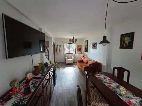 Depto Tipo Casa en Venta de 3 dormitorios
