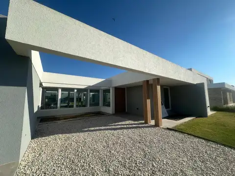 PROPIEDAD A ESTRENAR EN PRADOS DEL OESTE