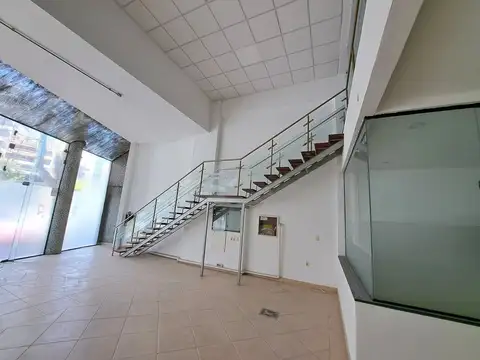 Local en Venta en Tres Cruces, USD 450.000