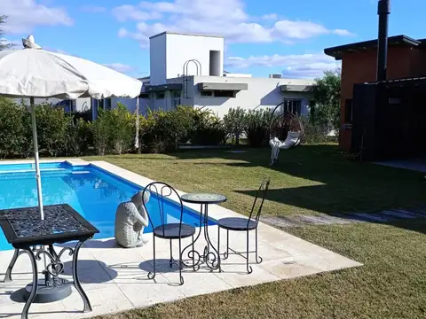 Casa en alquiler Temporal Canning Barrio Los Talas