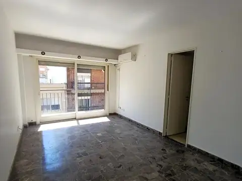 Departamento en Venta en Olivos Vias/Maipu, USD 145.000