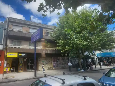 Dpto / oficina mono Ambiente 23 m² 2 Piso p/ escalera - APTO PROFESIONAL - S.Justo (Ctro)