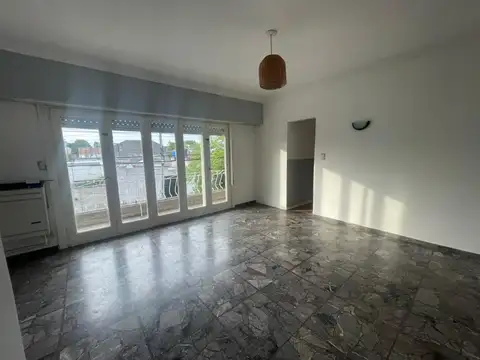 Depto Tipo Casa en Alquiler de 2 dormitorios
