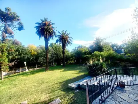 Paseo de La Alameda y Los Reartes 9400