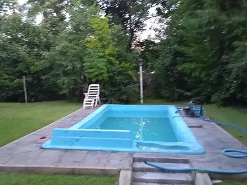 VENTA CASA 4 AMBIENTES C/ JARDIN Y PISCINA EN ALEJANDRO KORN