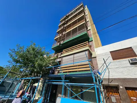 DEPARTAMENTO 3 AMBIENTES PARQUE CHACABUCO TODO FRENTE