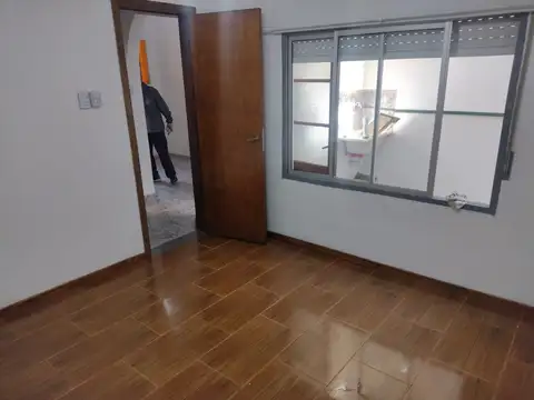 Depto Tipo Casa en Alquiler 40 años