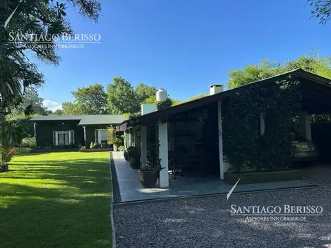 Casa en Venta con 2 cocheras