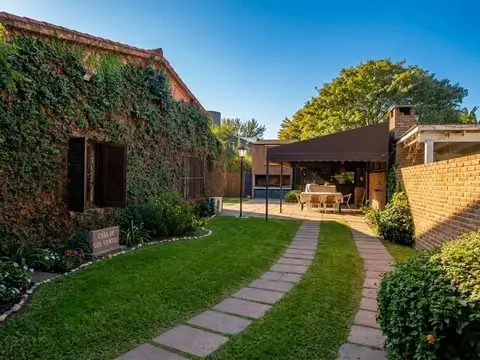 Chalet en planta baja con parque pileta y quincho Fisherton