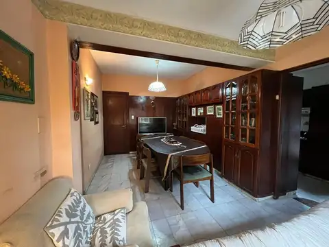 Casa 5 ambientes con 5 baños