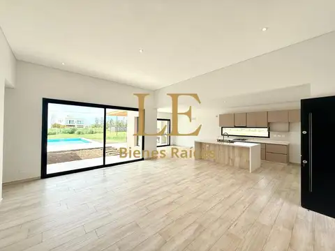 Casa en Venta en El Naudir, USD 280.000