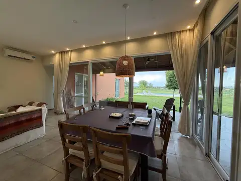 Casa en Venta en Victoria, USD 190.000