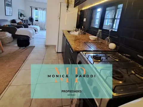 Casa en Alquiler con 2 cocheras