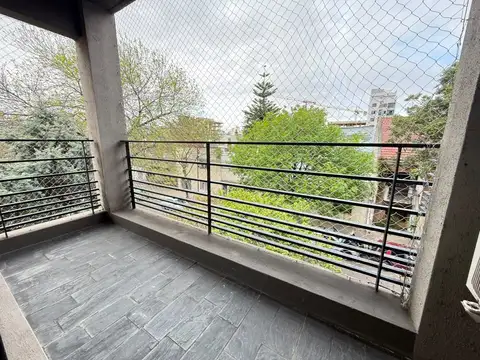 Monoambiente - cochera fija descubierta - Villa Ortuzar