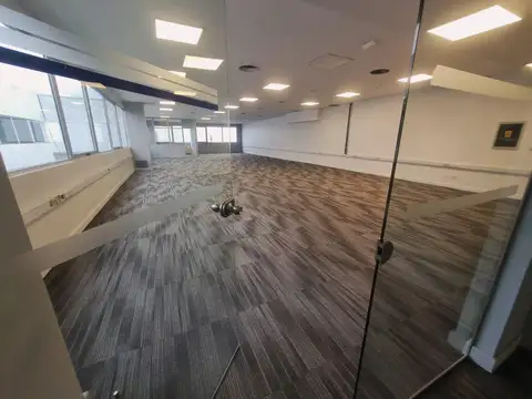 Galpon en Venta en Martinez, USD 5.000.000