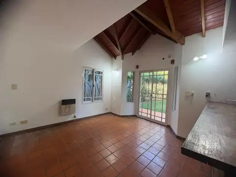 Casa en Venta con 4 cocheras