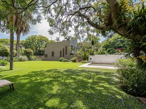 Eduardo Madero 1100 , Piso 0