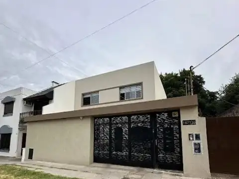 Casa En Venta En El Palomar