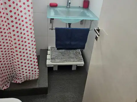 Av. Independencia 800 , Piso 1