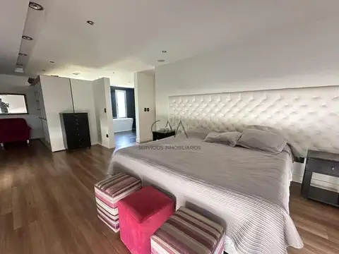 Casa en Alquiler Temporal con 2 cocheras