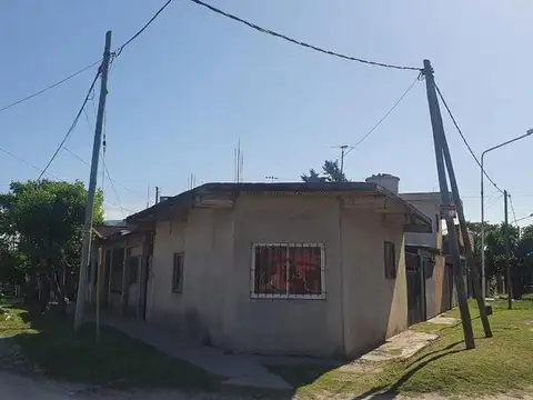 CASA 4 AMB. + 3 MB.  IDEAL INVERSION