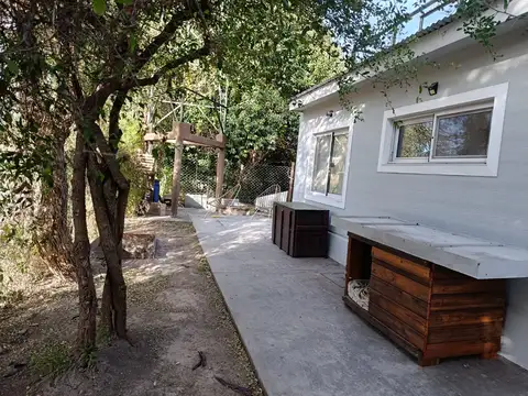 Casa 7 ambientes con 2 baños