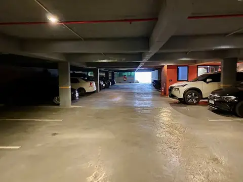 Cochera en Edificio Capitalinas