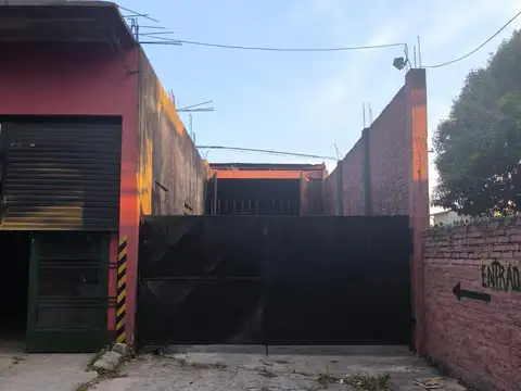 Alquila Local Comercial + Depósito 190 m². Berazategui Oeste